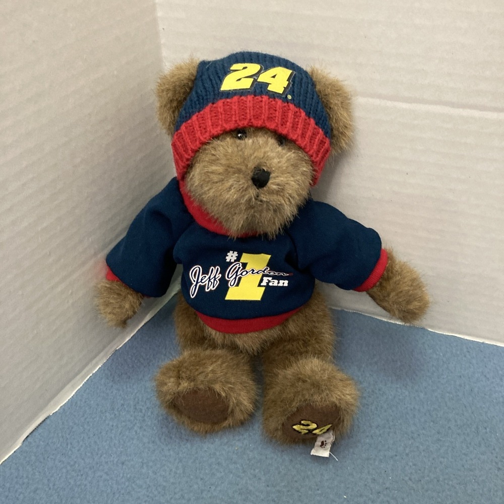 Boyds Bears NASCAR #24 Hendrick "Jeff Gordon #1 Fan" Poseable 10" Plush Bear